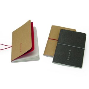 Mecum pocket notebook 9x14 cm, ruled, with soft Ricuoio® cover and recycled paper.