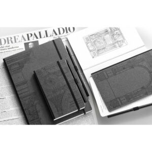Taccuino neutro "Palladio" in Ricuoio® con matita nera, dorso in tela, apertura superflat.